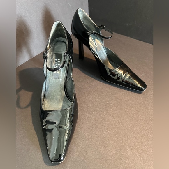 VINTAGE Stuart Weitzman Black Patent Leather Heels - Picture 2 of 9